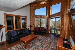 Seven Springs Stoneridge 3 Bedroom & Loft Standard Condo, walking distance to slopes! condo